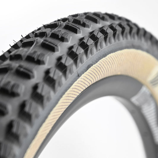 E*thirteen TRS Race All-Terrain Tire Gen3 Trail/27.5"/2.4/Single Ply Aramid Reinforced/Race Compound Skinwall